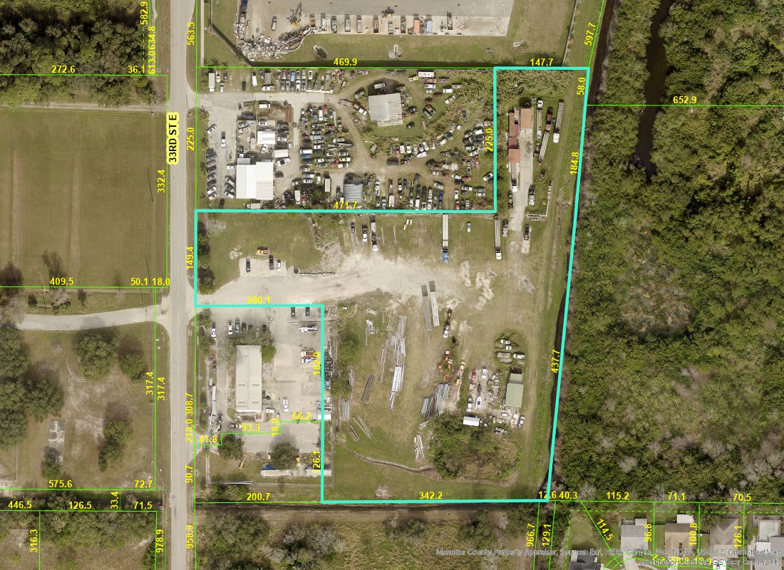 6407 33rd Street E. Sarasota FL 34243