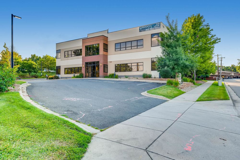 735 S Xenon Ct, Lakewood, CO 80228