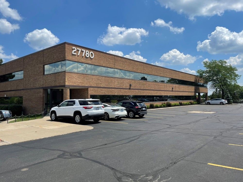 27780 Novi Rd, Novi, MI 48377