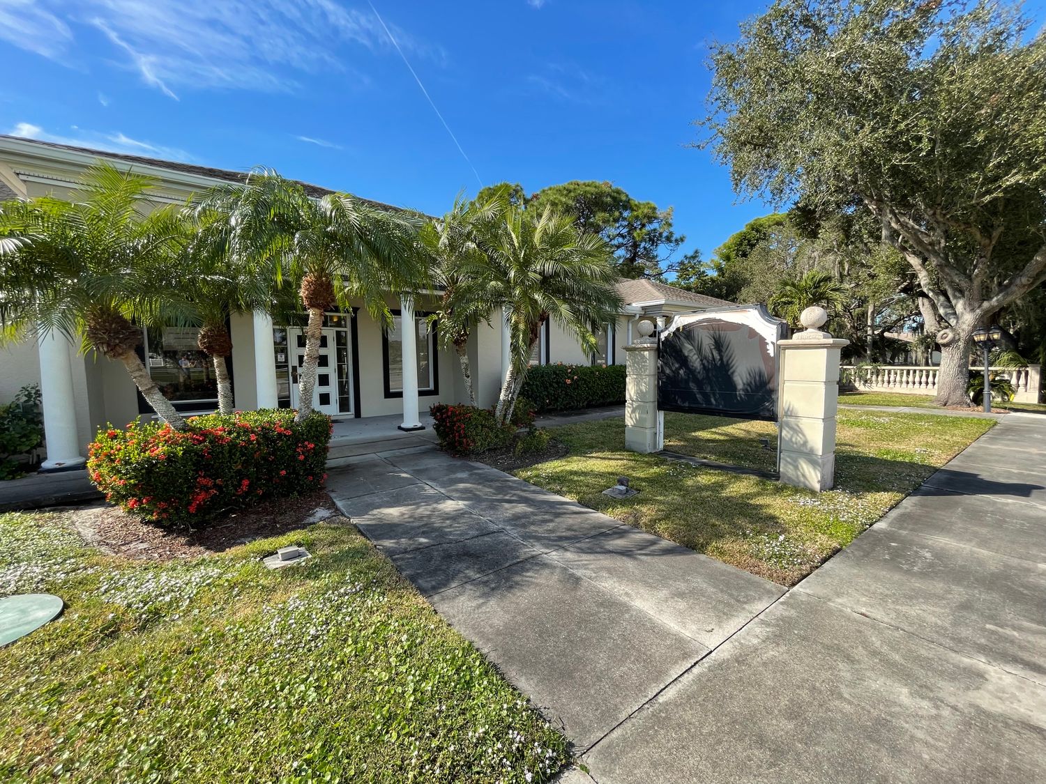 8830 S. Tamiami Trail Sarasota FL 34231
