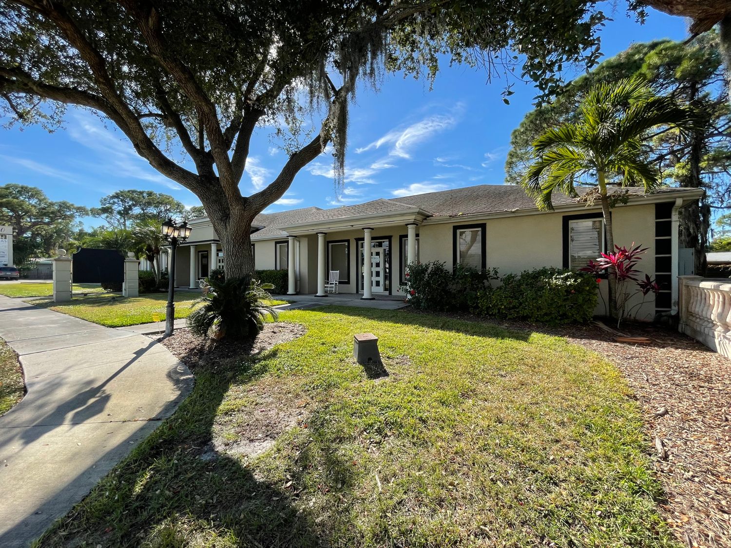8830 S. Tamiami Trail Sarasota FL 34231