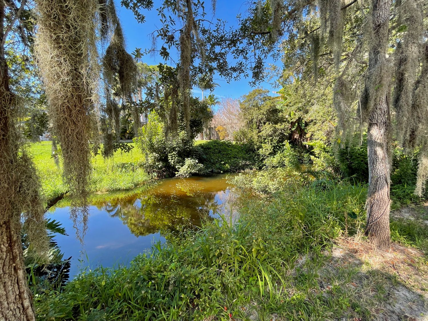 8830 S. Tamiami Trail Sarasota FL 34231