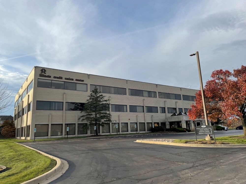 1807 W Diehl Rd, Naperville, IL 60563