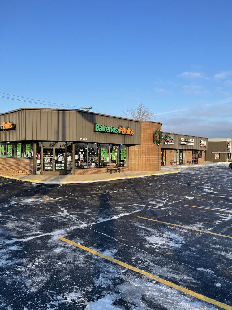 31005 John R Rd, Madison Heights, MI 48071