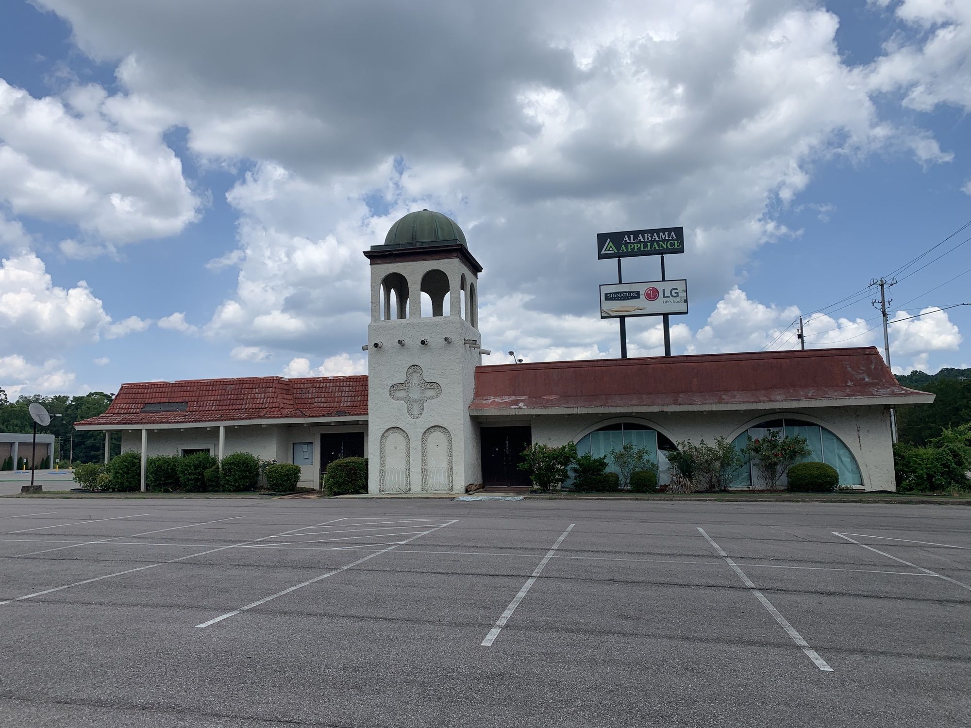 7950 Crestwood Blvd, Irondale, AL 35210