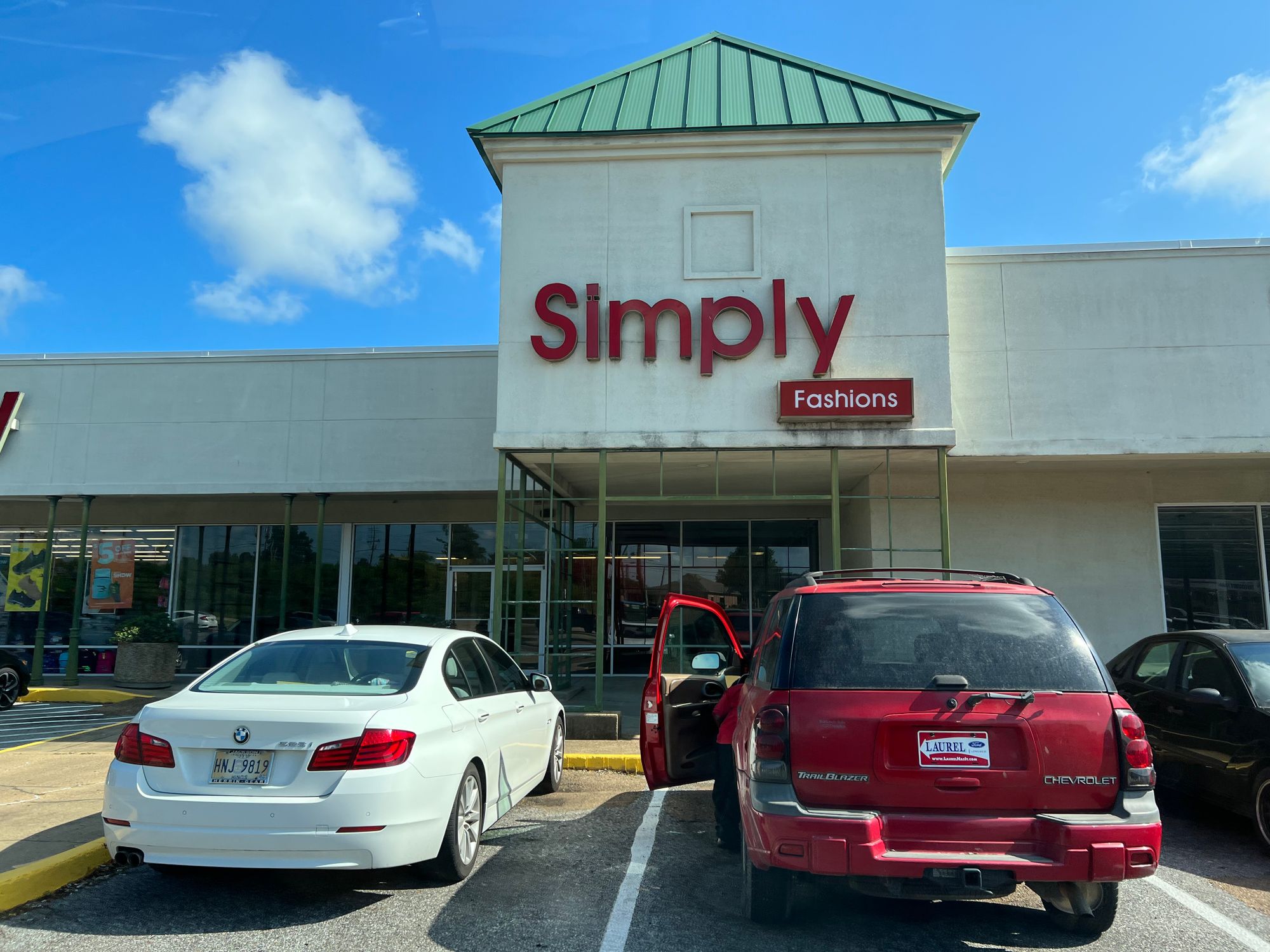 Roses Department Store Opening Q4/2024 Space Available Retail End