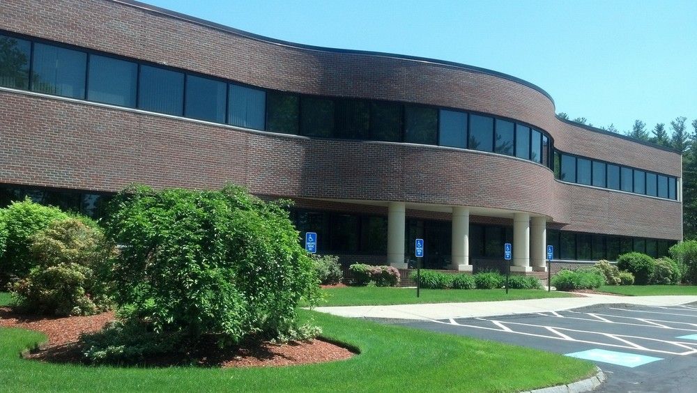 15 North Southwood Dr, Nashua, NH 03063