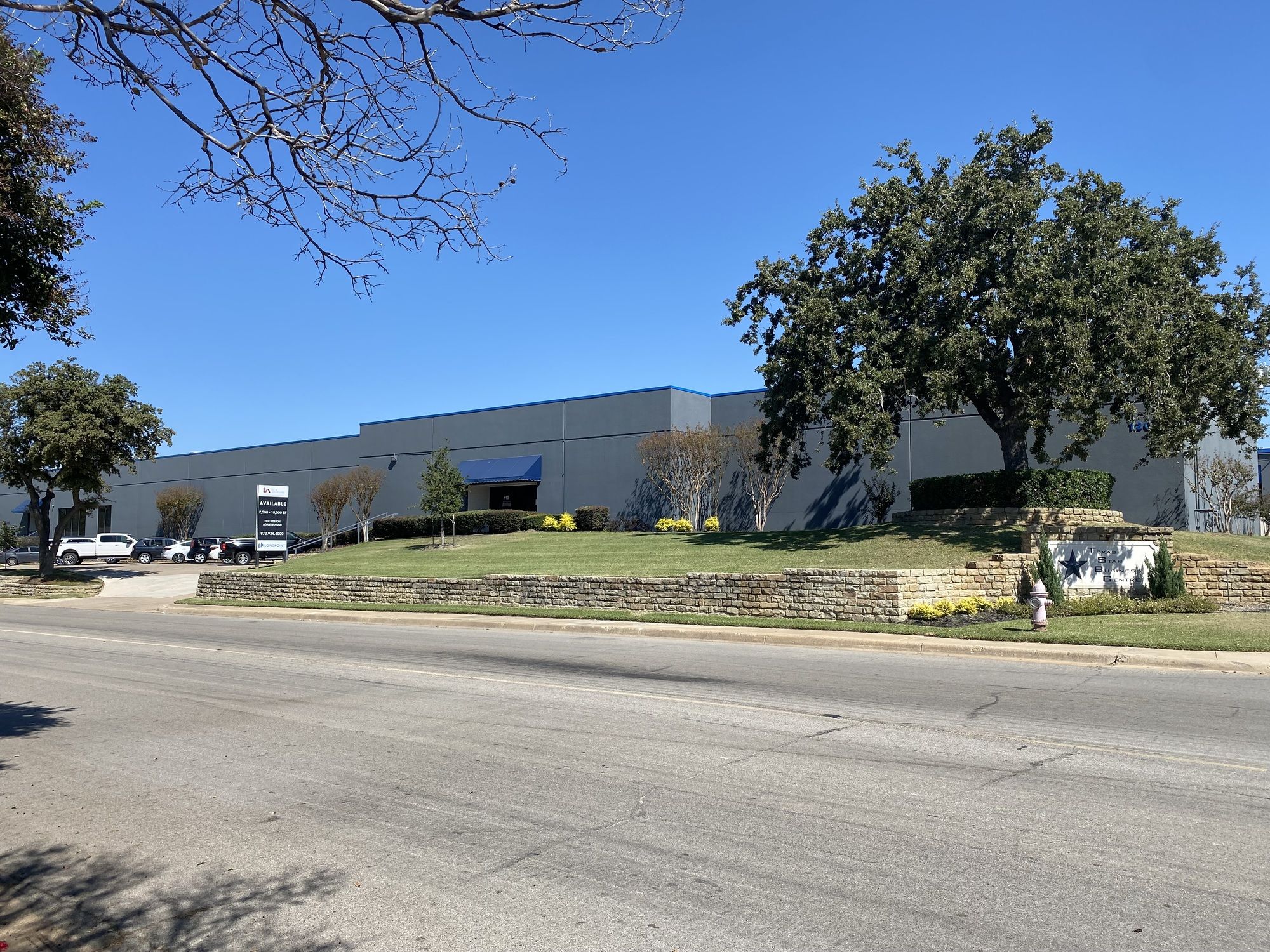 1205 Texas Star Pkwy, Euless, TX 76040