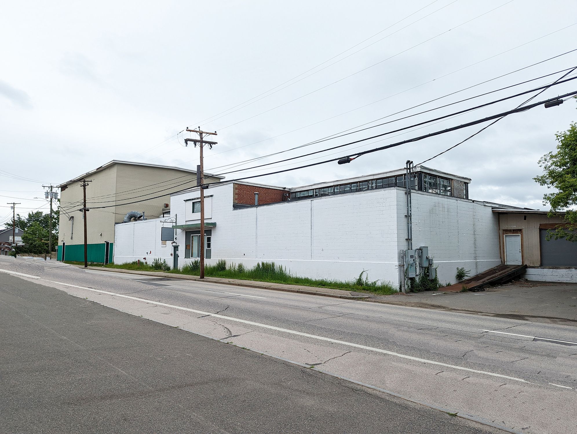 39 Beech St, Manchester, NH 03103