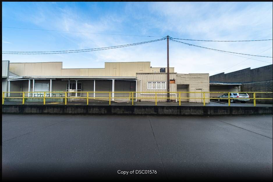 809 Edgewater St NW, Salem, OR 97304