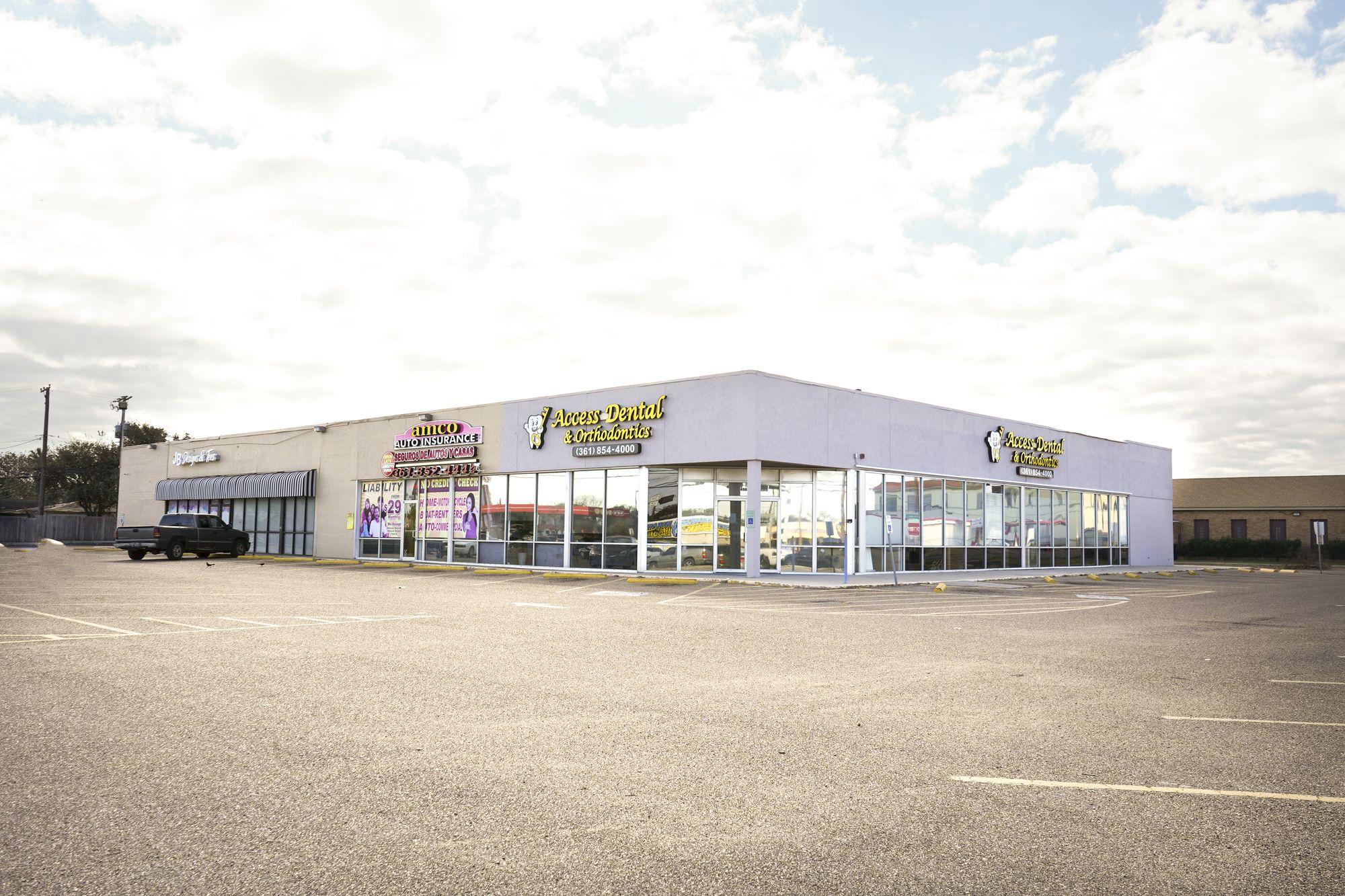 4502 Kostoryz Rd, Corpus Christi, TX 78415