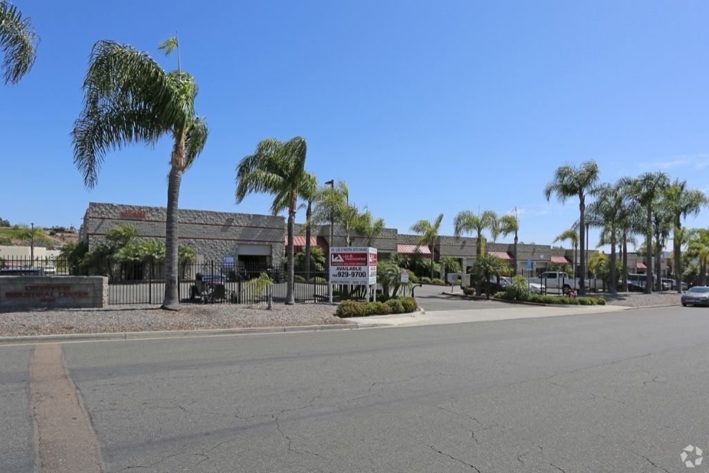 2588 Progress St, Vista, CA 92081