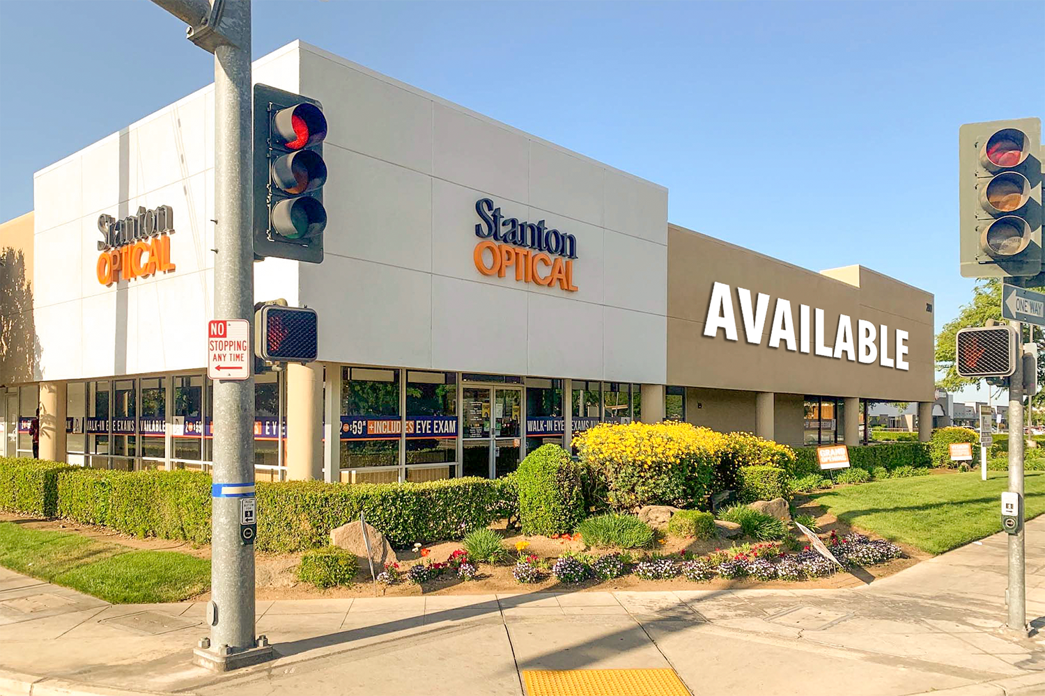 200 W Shaw Ave, Clovis, CA 93612