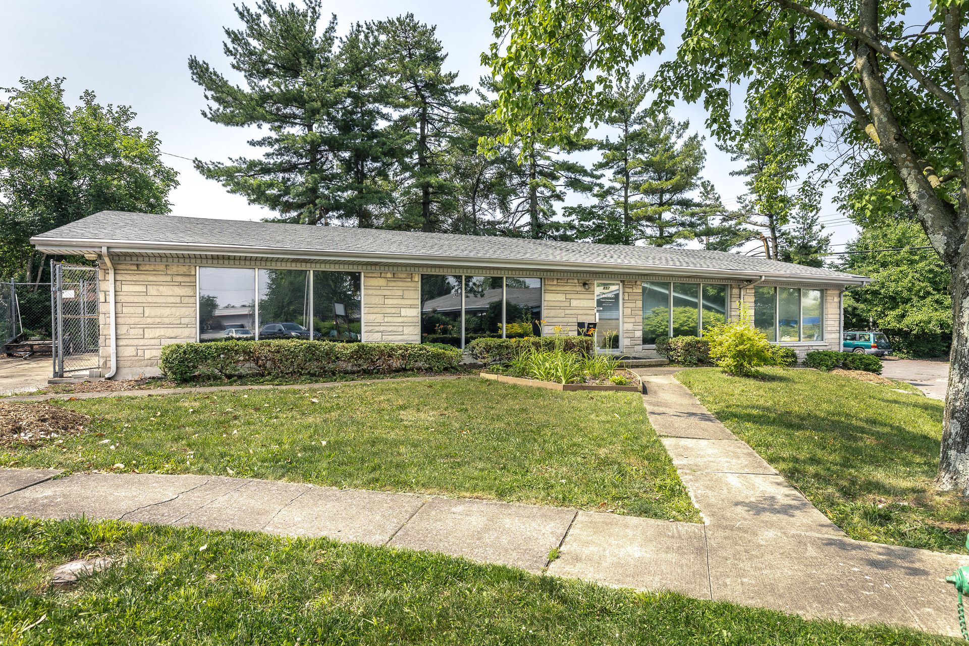 857 Sparta Ct, Lexington, KY 40504
