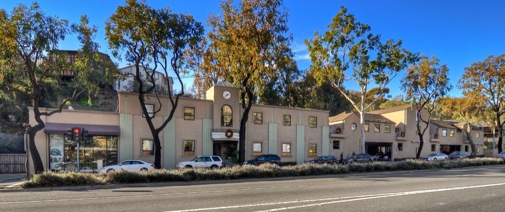 580 Broadway St, Laguna Beach, CA 92651