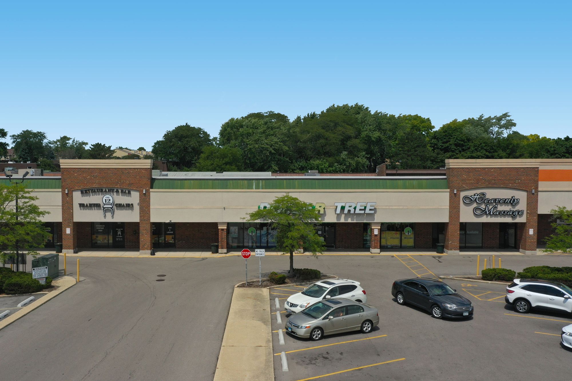 Grocery Anchored Retail Center in Buffalo Grove (Chicago MSA) Value