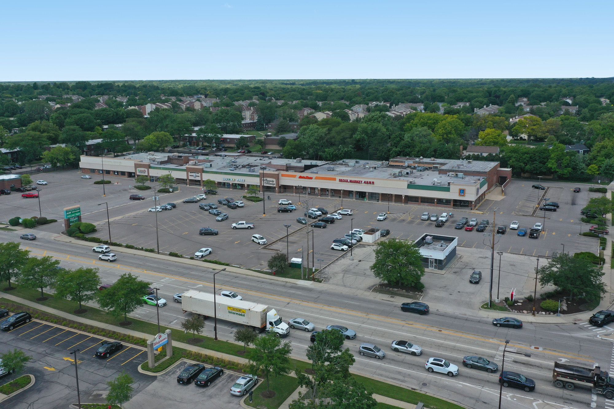 Grocery Anchored Retail Center in Buffalo Grove (Chicago MSA) Value