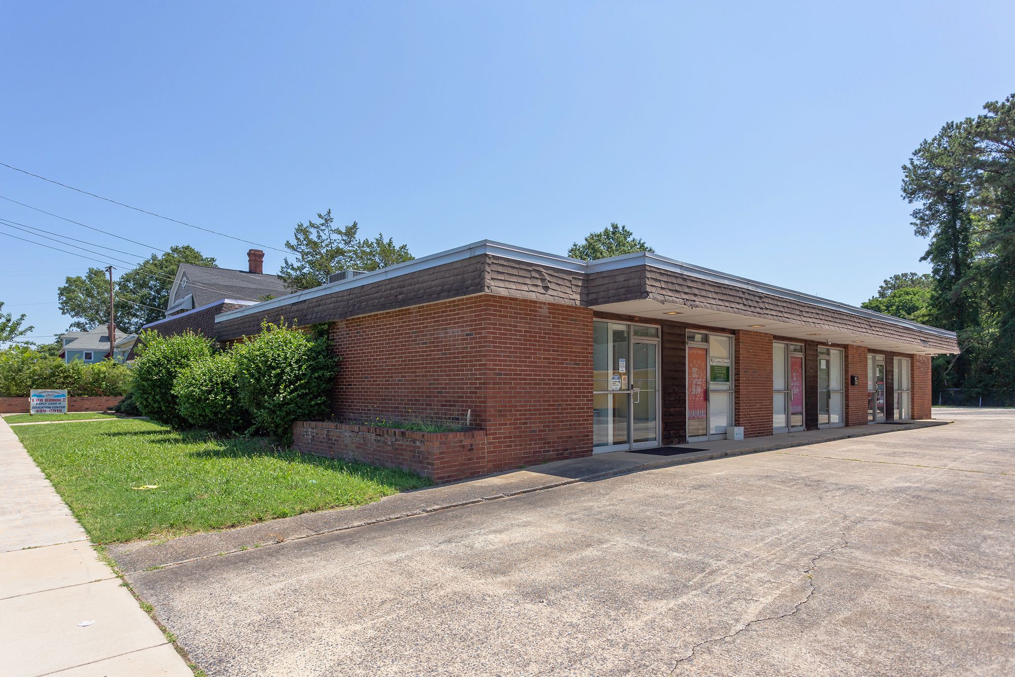 1823 Chapel Hill Rd, Durham, NC 27701