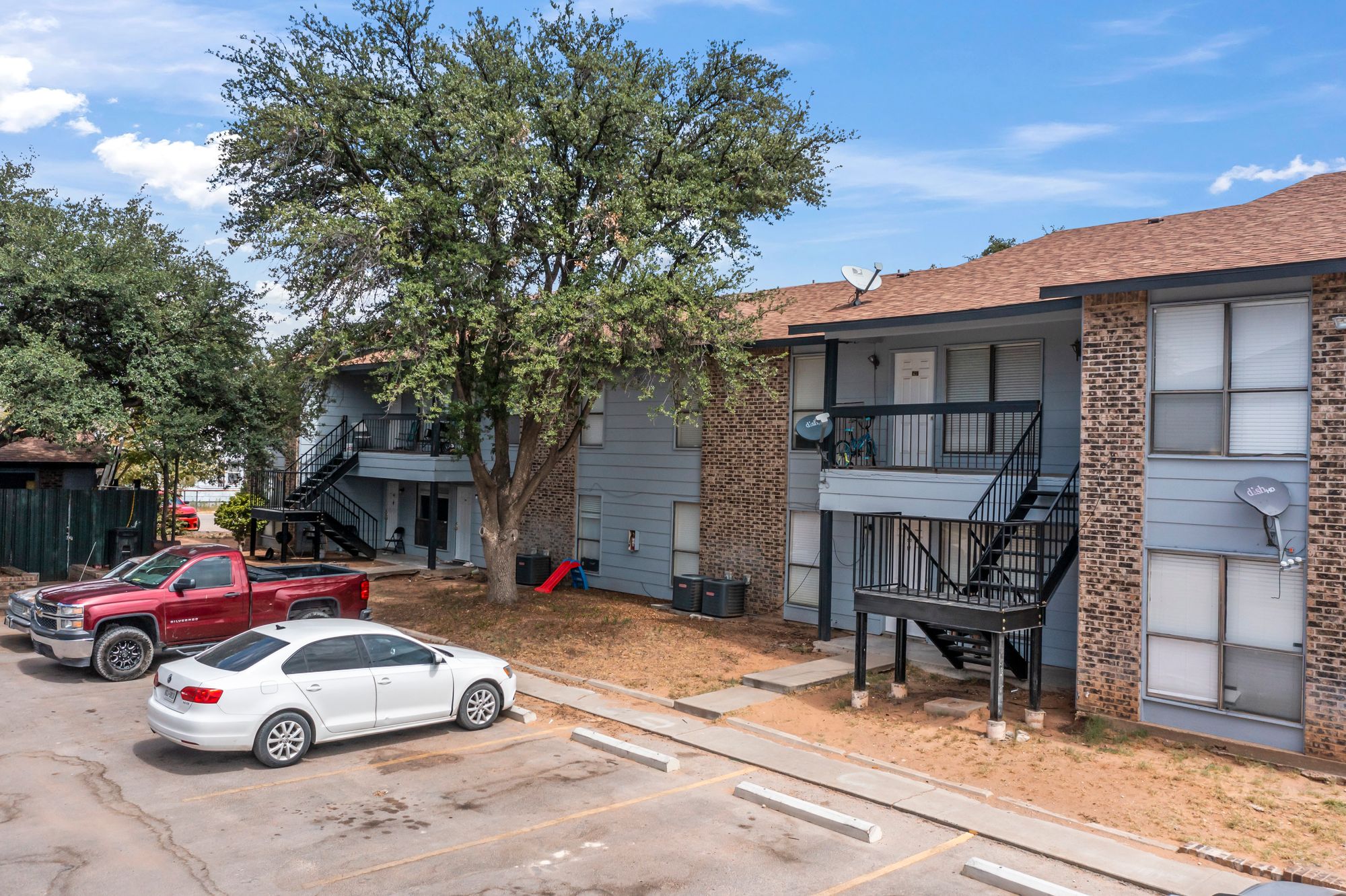 Pecan & Villa Apartments 1113 S Betty Ave & 1500 S Calvin Ave