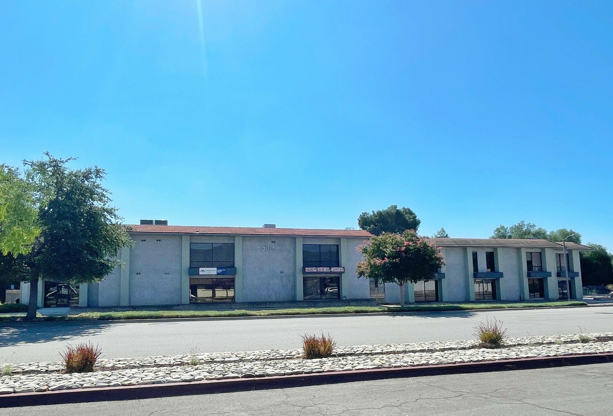420 Baseline Rd, Glendora, CA 91740-4817
