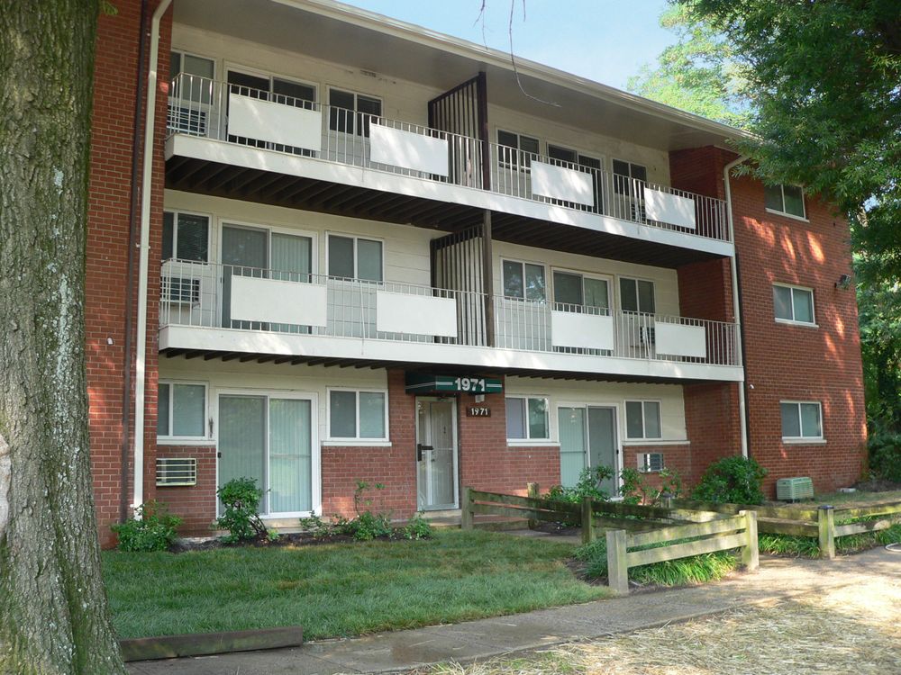 Rochelle Hall Apartments