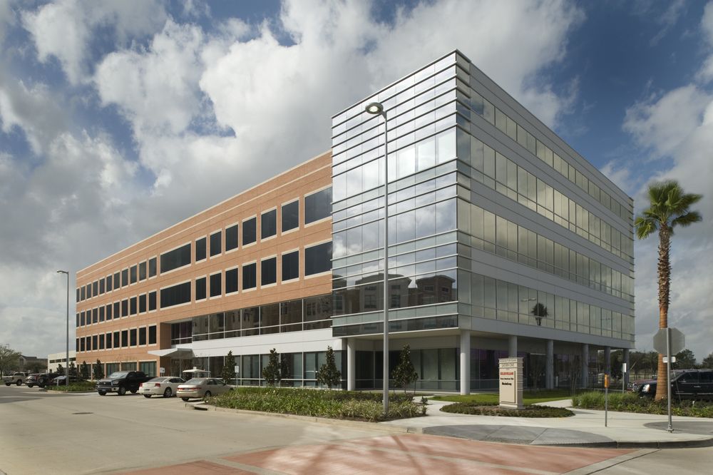 18050 Saturn Ln, Houston, TX 77058 - Office building | Realmo