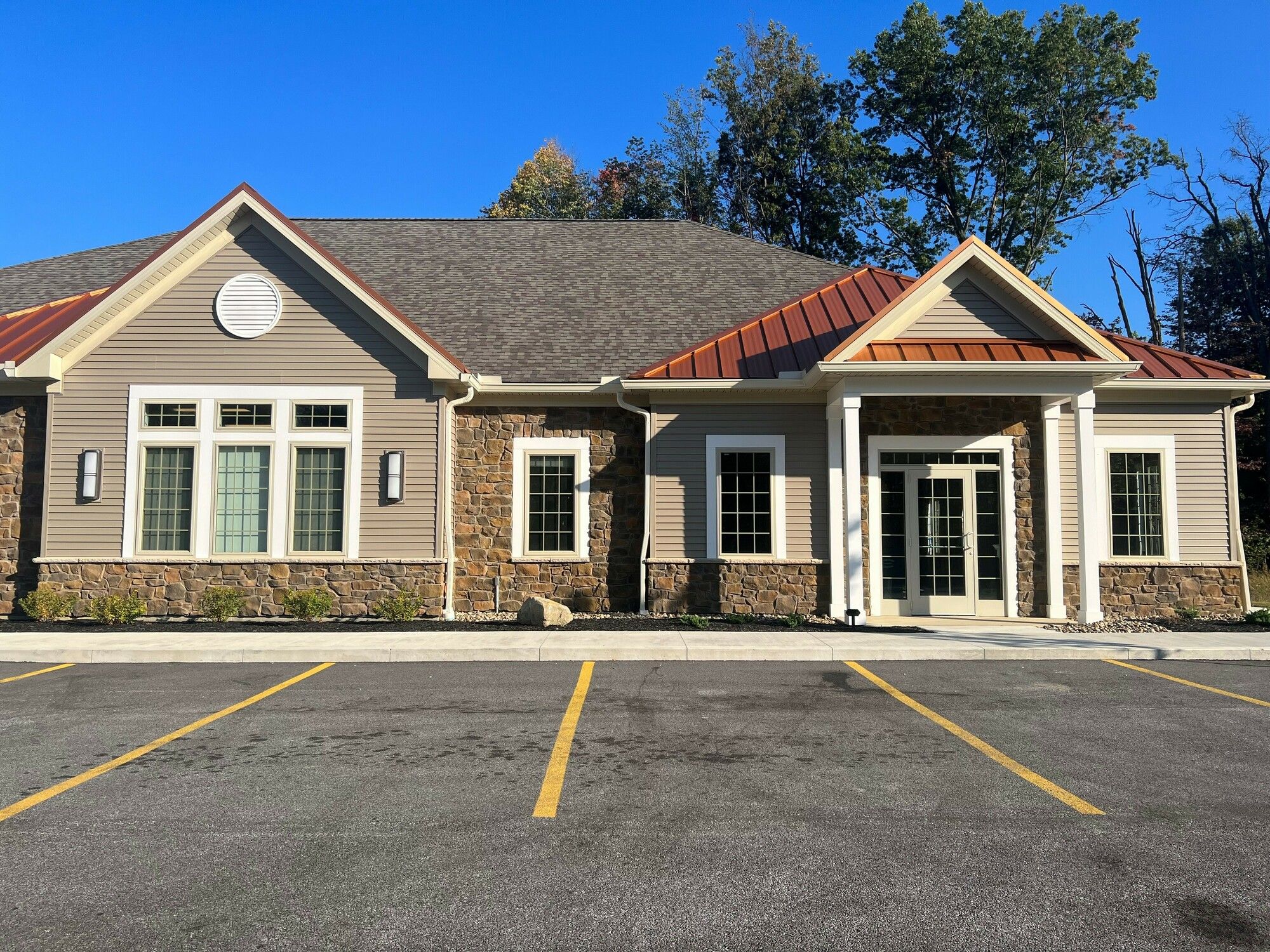 7965 Auburn Rd, Concord Township, OH 44077