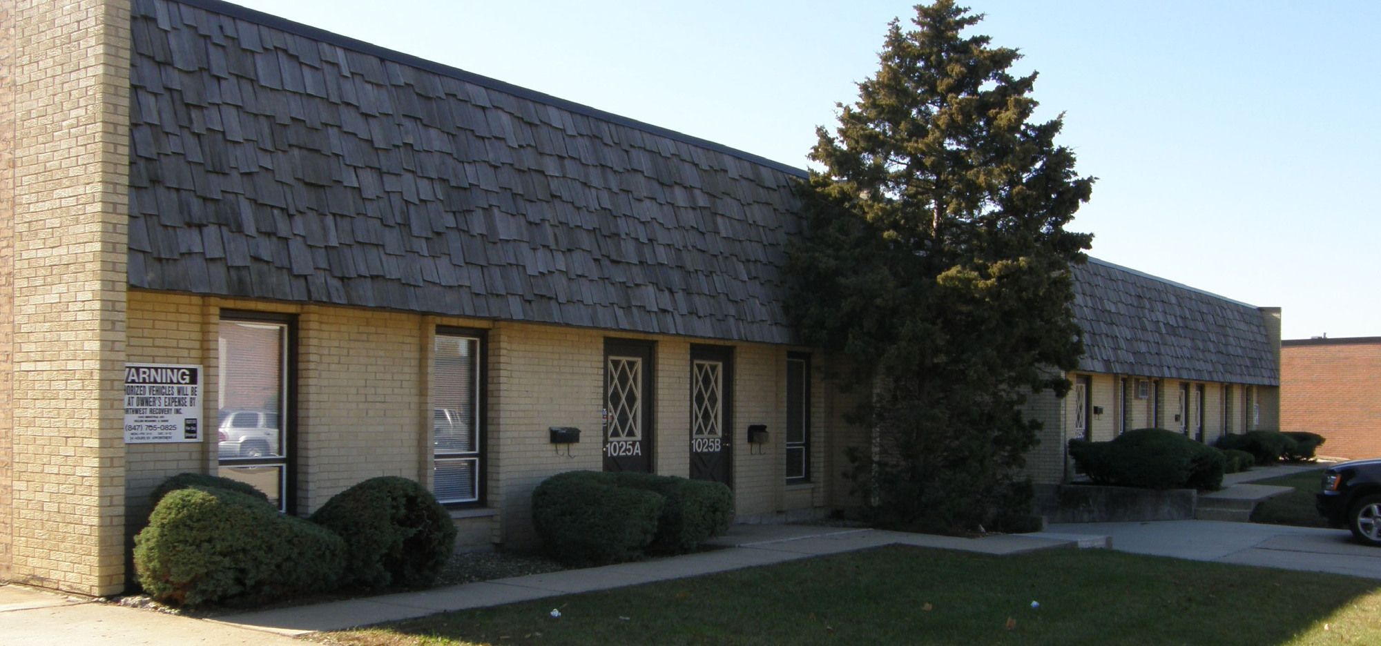 1025 Lunt Ave, Schaumburg, IL 60193