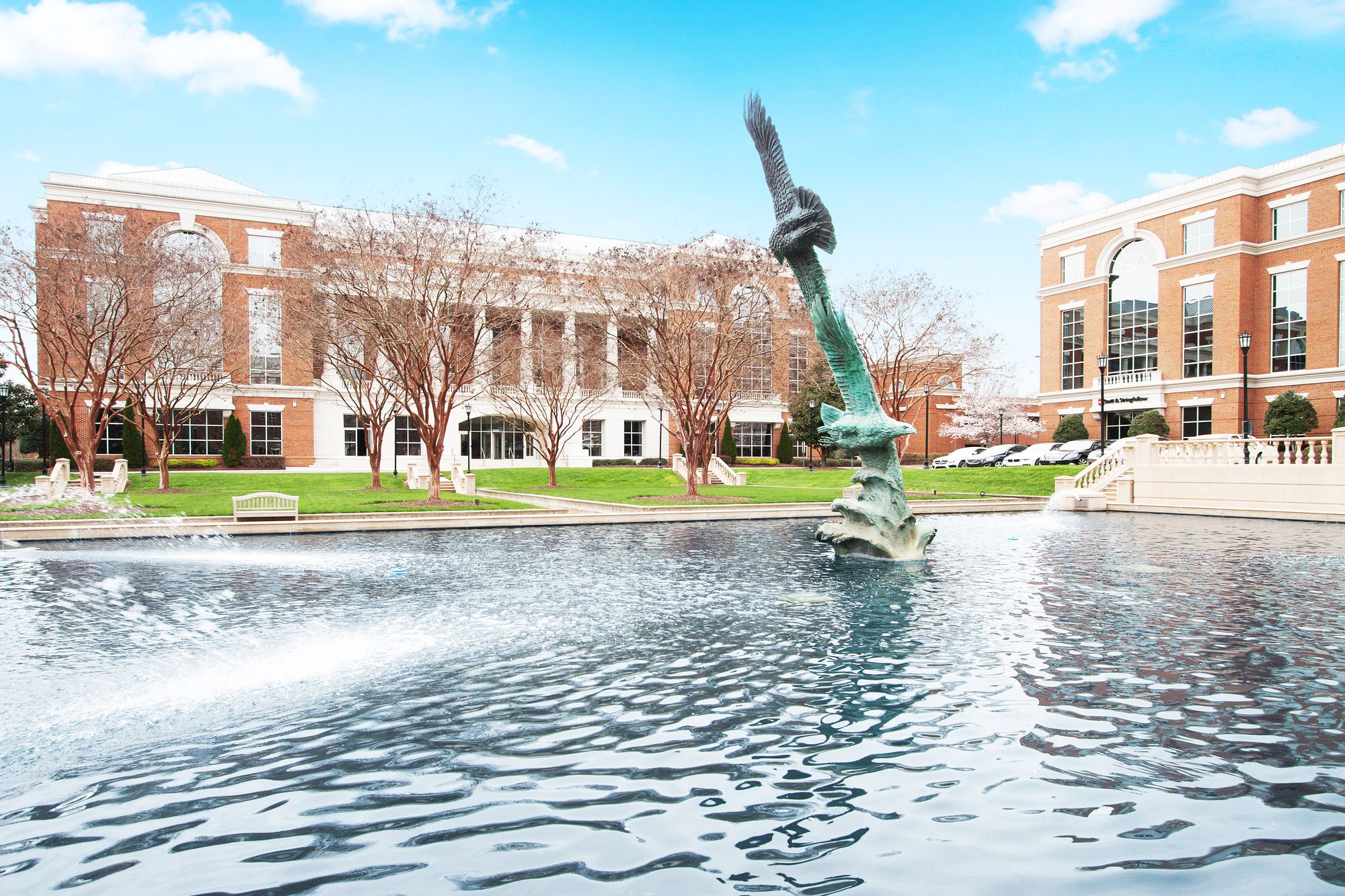 6805 Carnegie Blvd, Charlotte, NC 28211