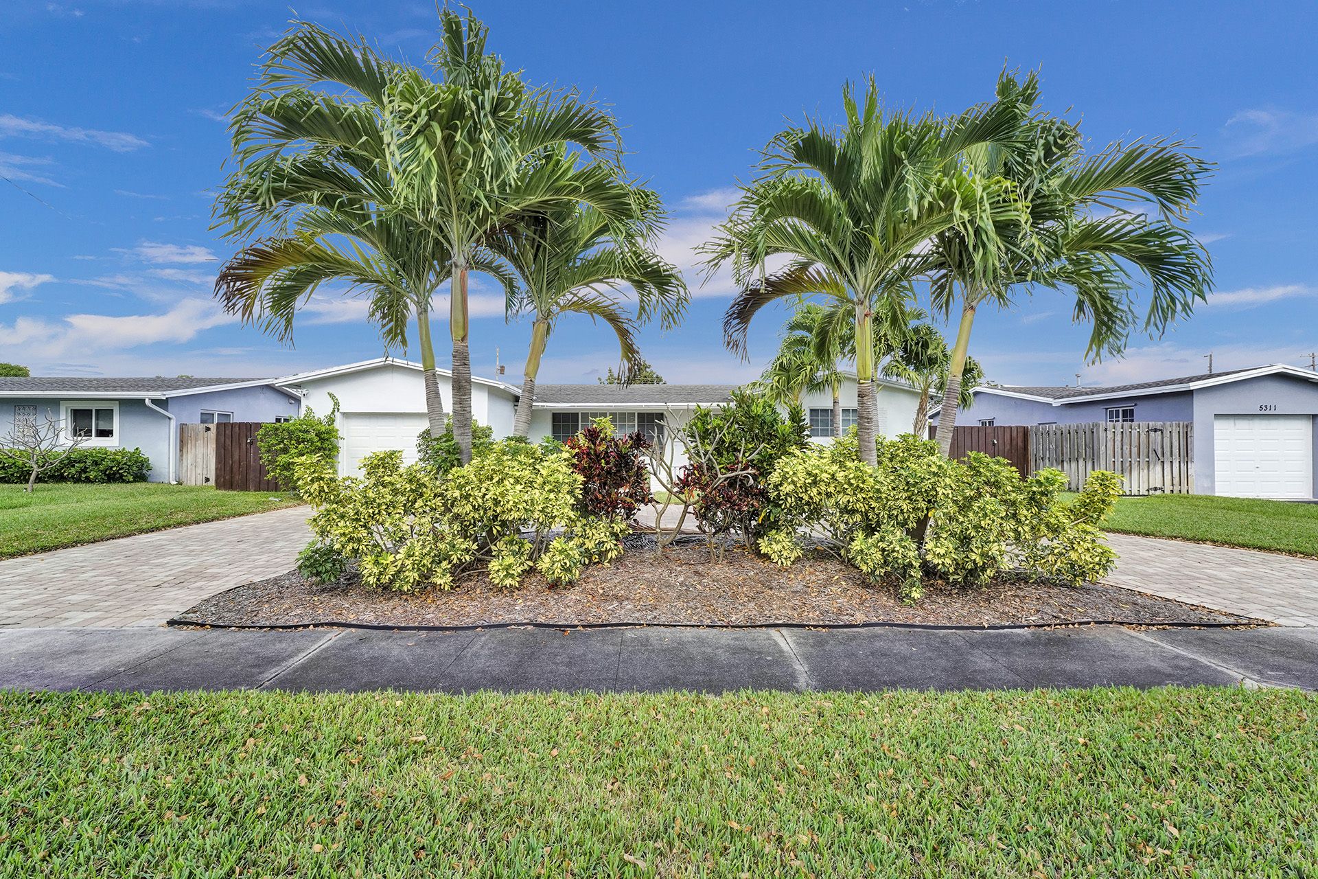 5321 LINCOLN ST HOLLYWOOD, FL 33021