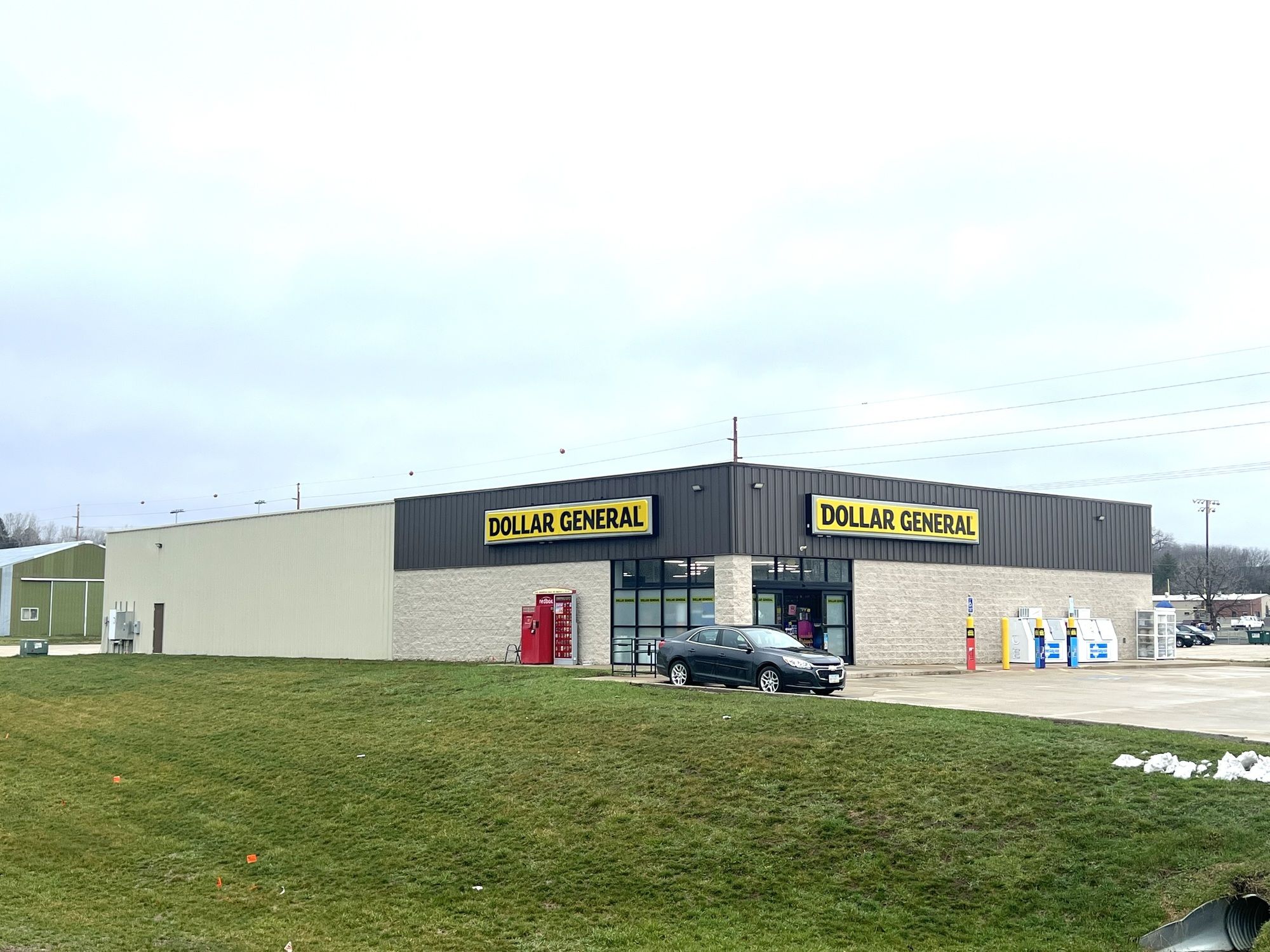 4 Barber St, Central City, IA 52214