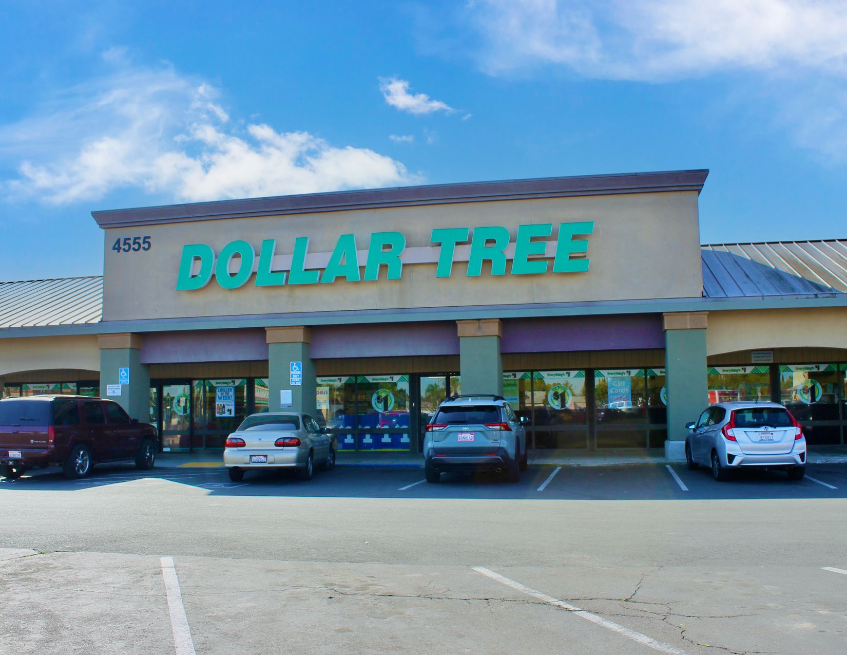 4555 N Pershing Ave, Stockton, CA 95207