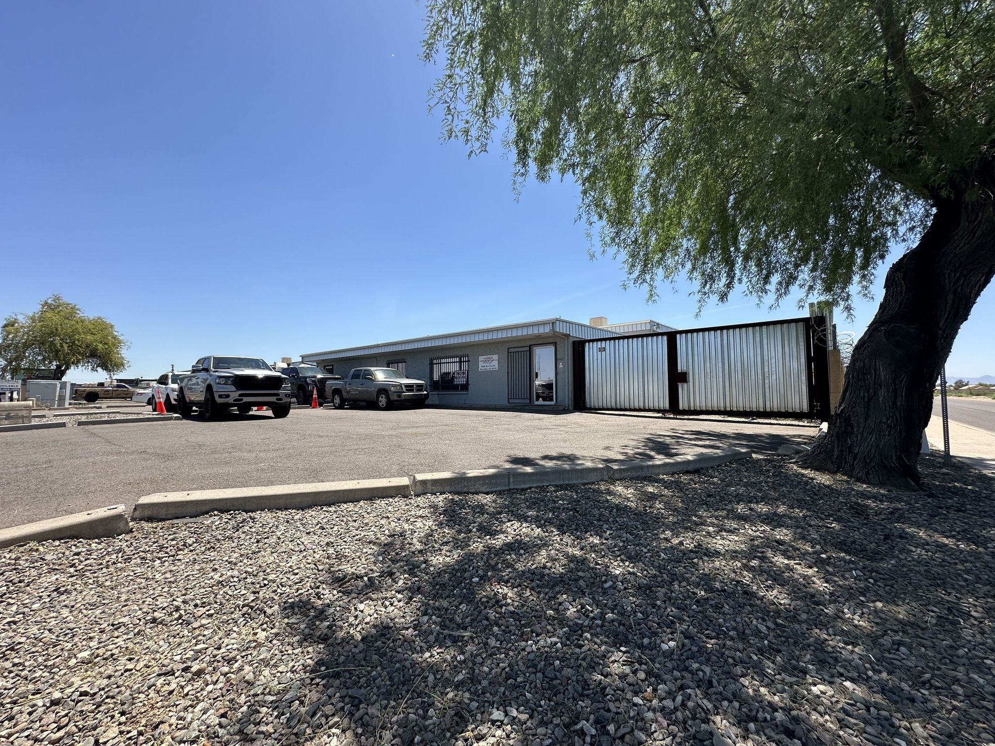 6863 W Frier Dr, Glendale, AZ 85303