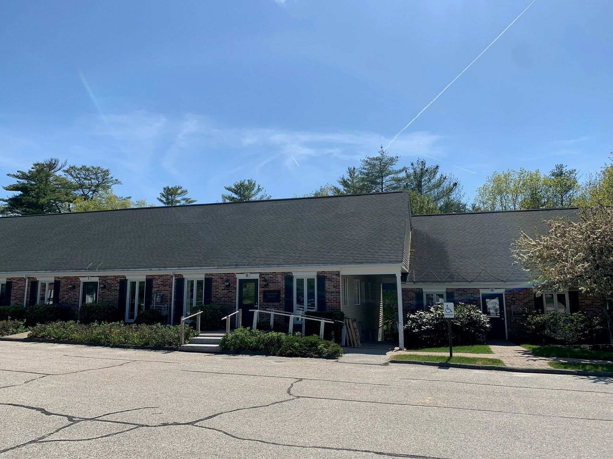 10 Forest Falls Dr, Yarmouth, ME 04096
