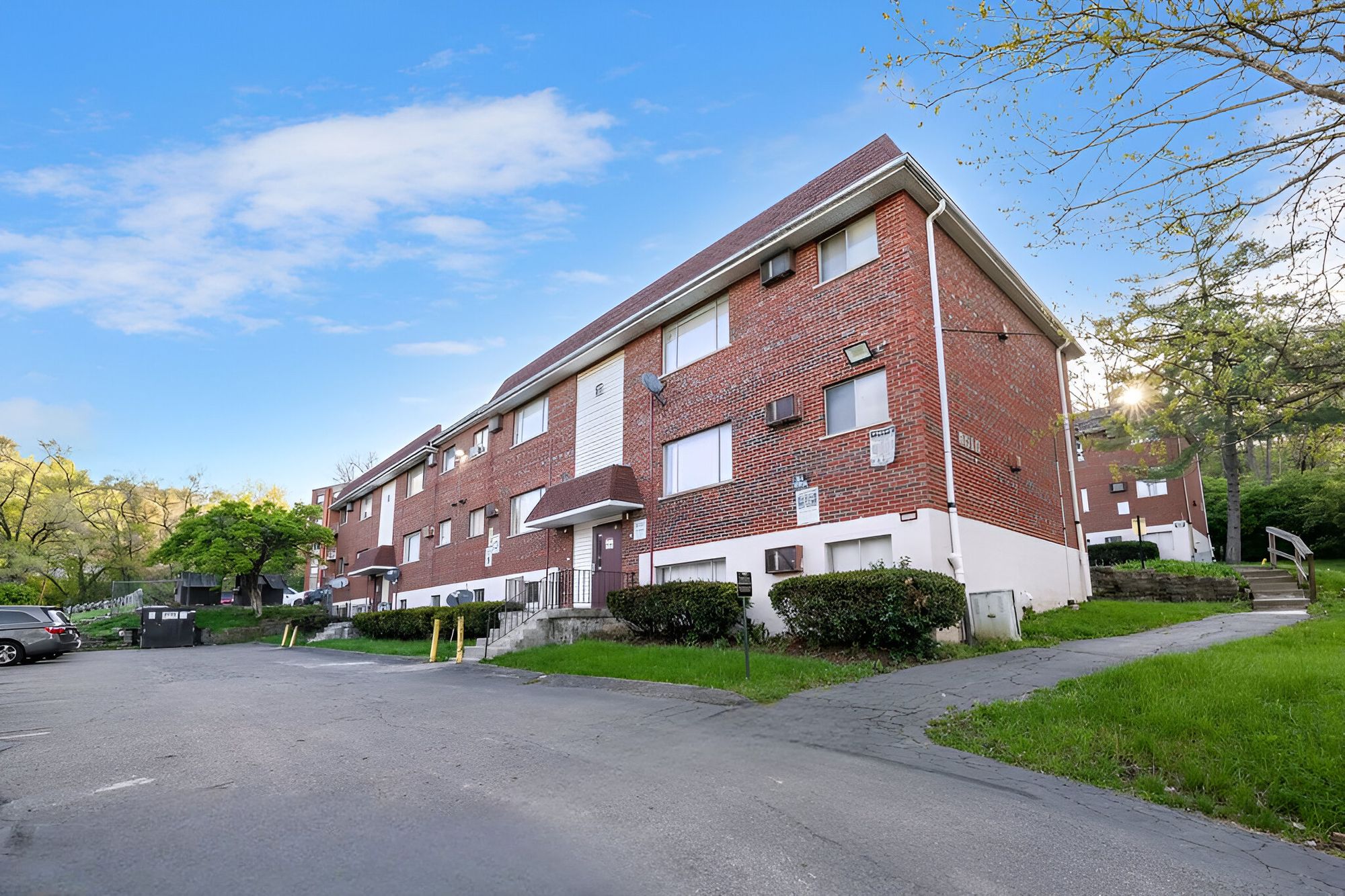 King Towers & Eatondale Apartments