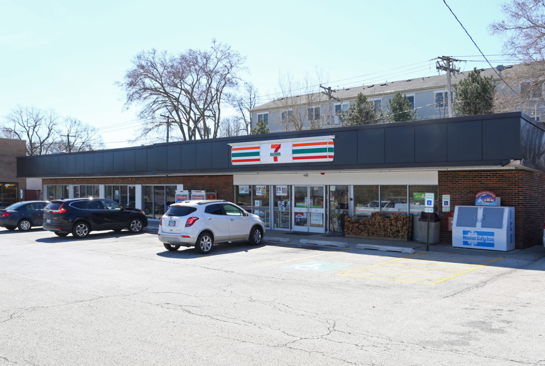 753 W Palatine Rd, Palatine, IL 60067