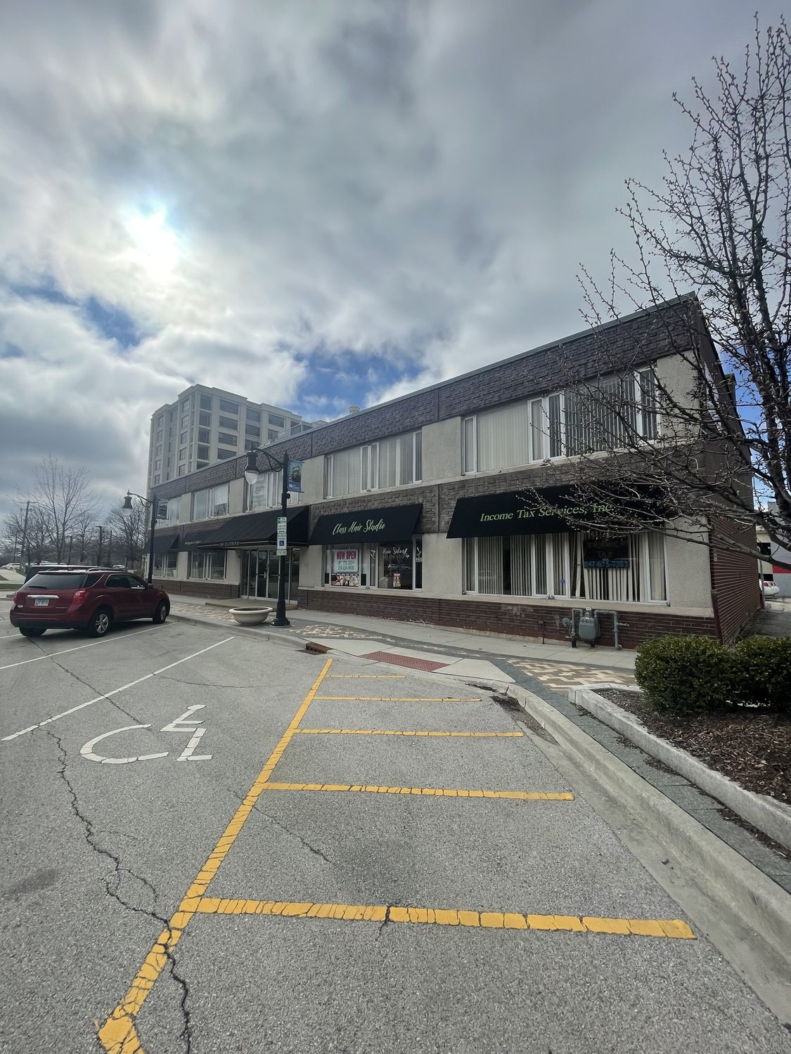 1585 Ellinwood Ave, Des Plaines, IL 60016