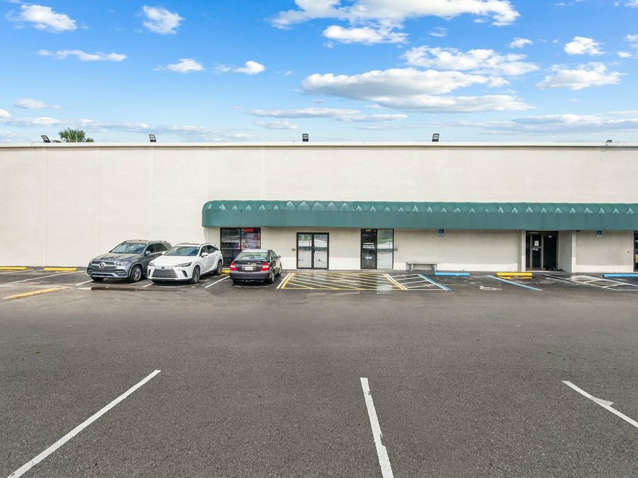 5611 N State Road 7, North Lauderdale