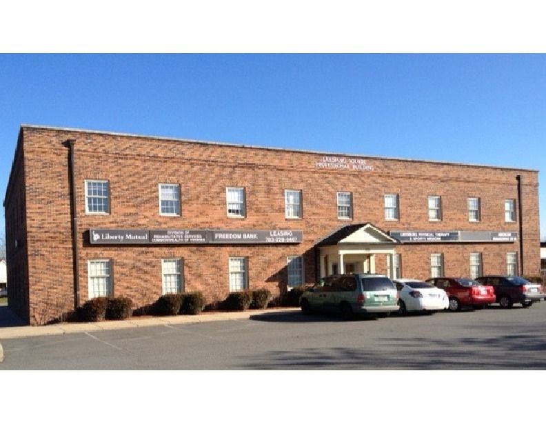 722 E Market St, Leesburg, VA 20176