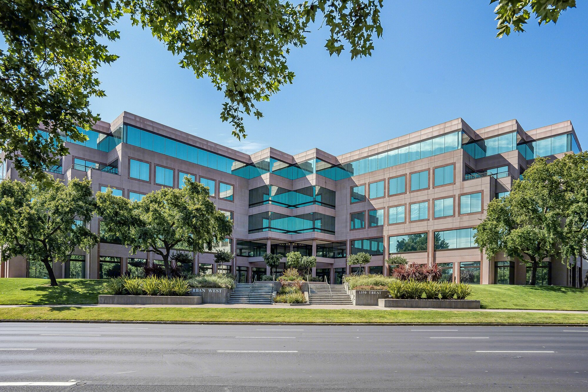 1350 Treat Blvd, Walnut Creek, CA 94597