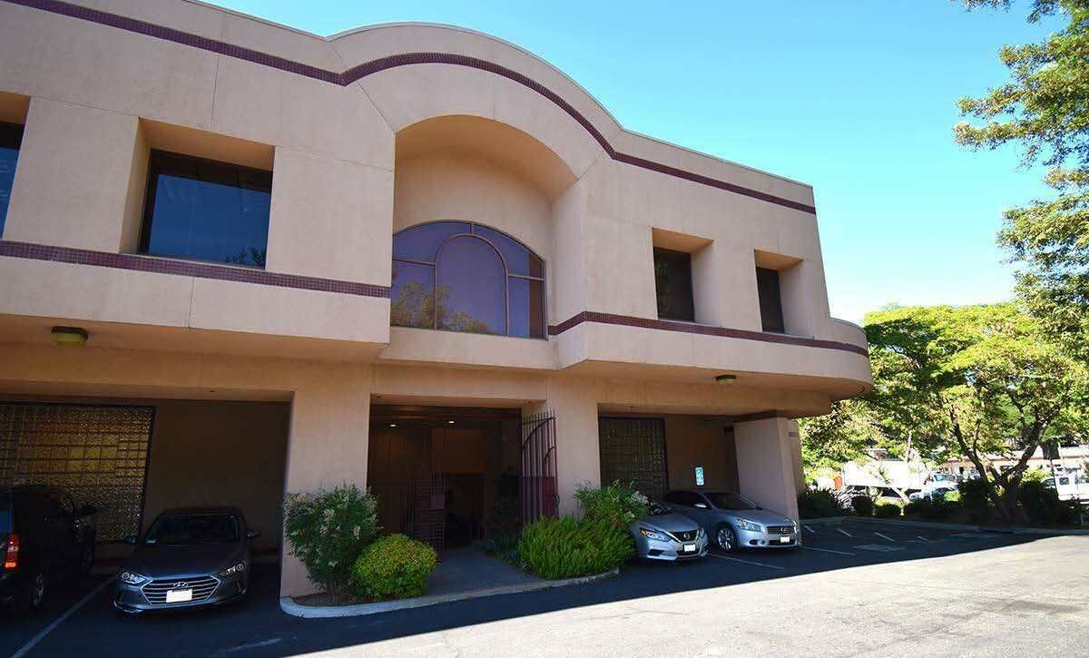 120 Pleasant Hill Ave N, Sebastopol, CA 95472