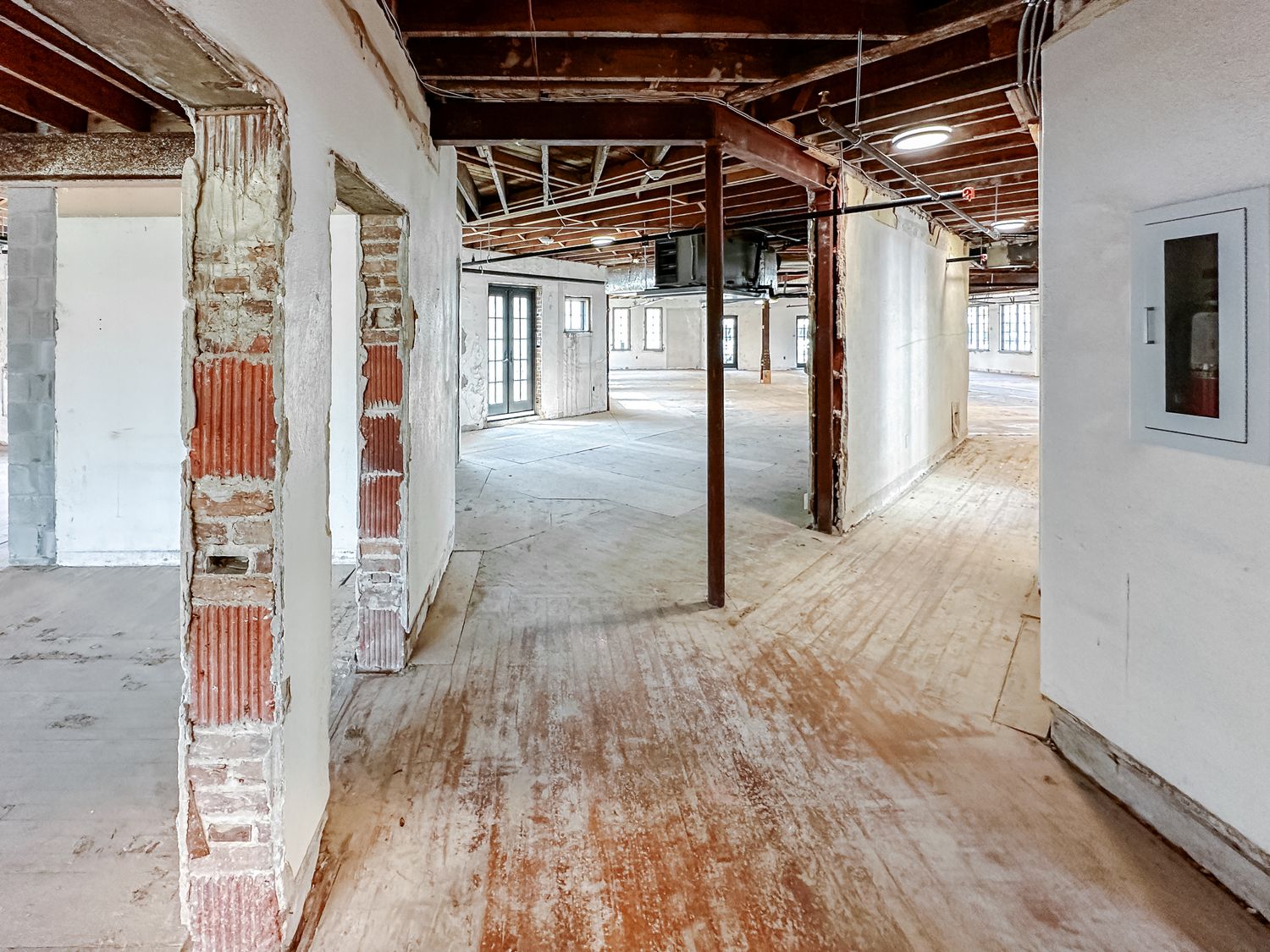 601 Quay Commons Sarasota FL 34236