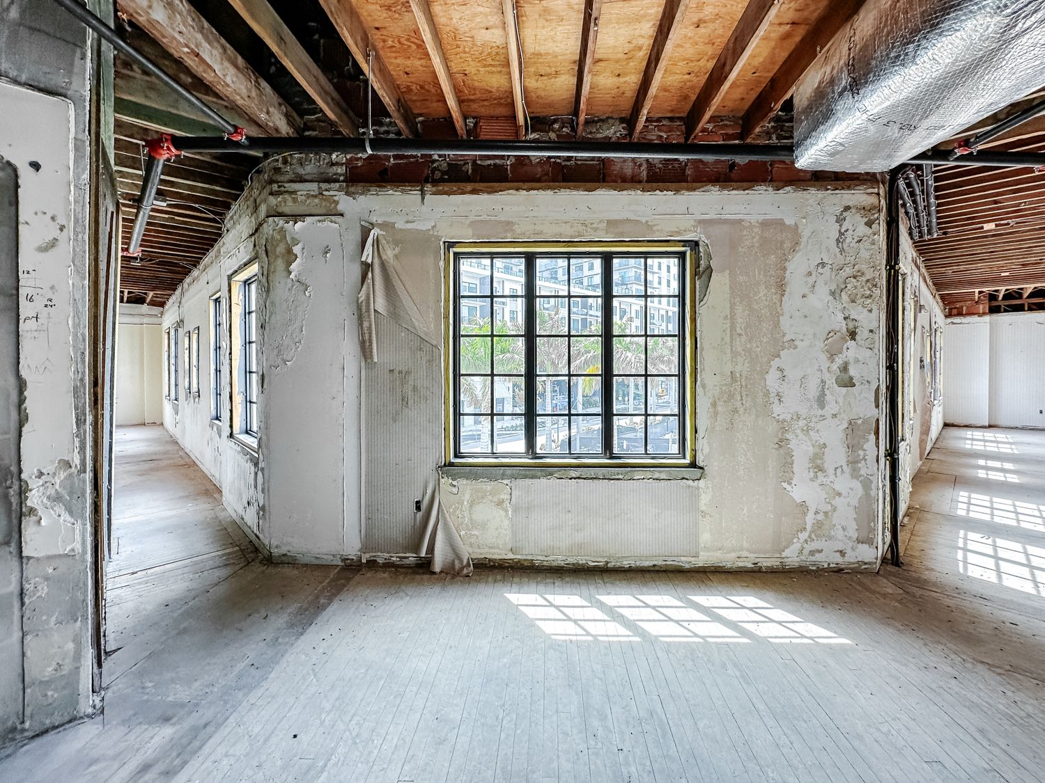 601 Quay Commons Sarasota FL 34236