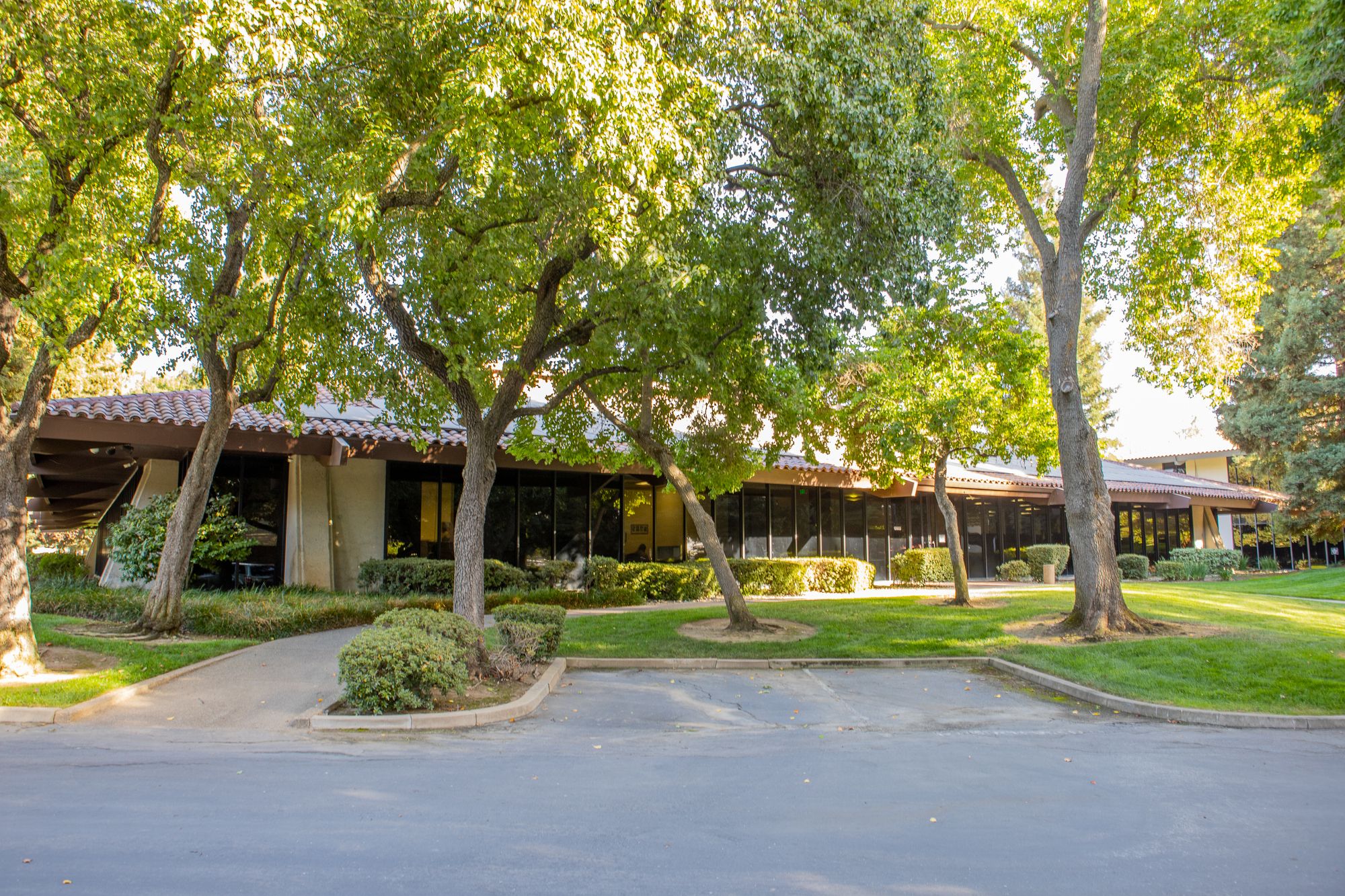 10933 Trade Center Dr, Rancho Cordova, CA 95670