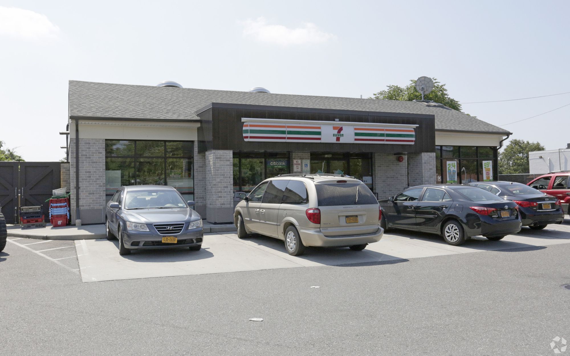 1255 Melville Rd, Farmingdale, NY 11735