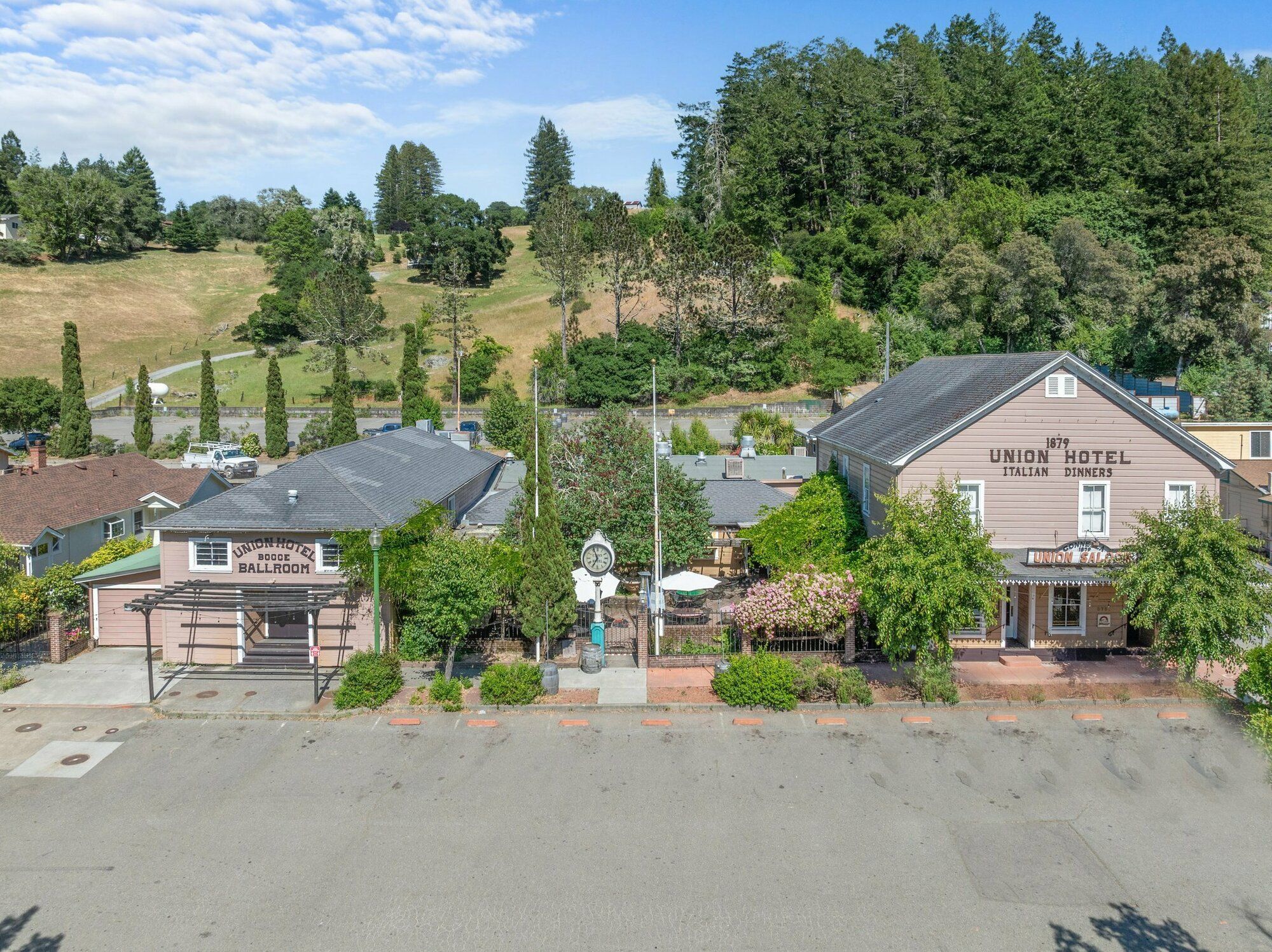 3731 Main St, Occidental, CA 95472