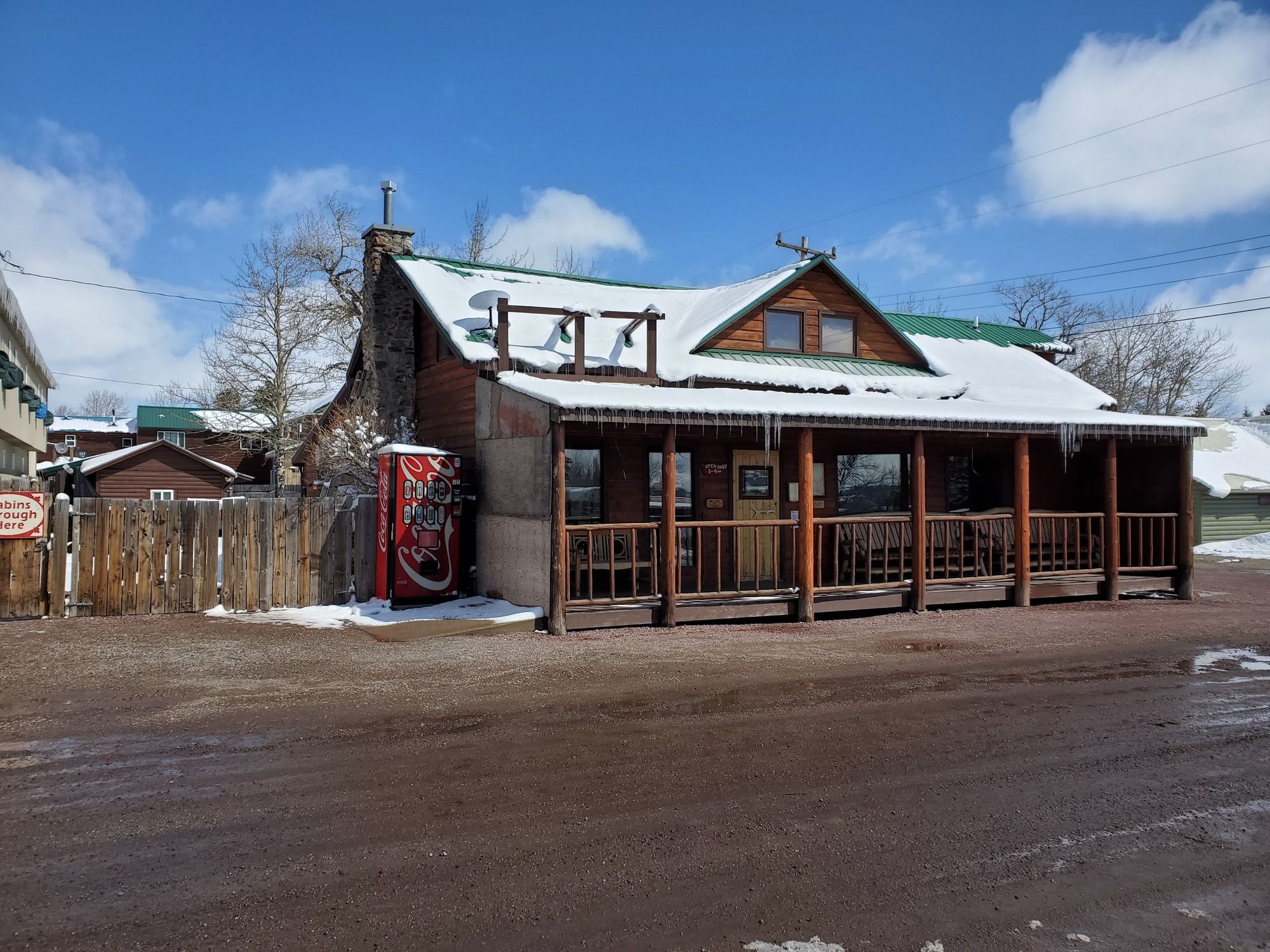 29 Dawson Ave, East Glacier Park, MT 59434