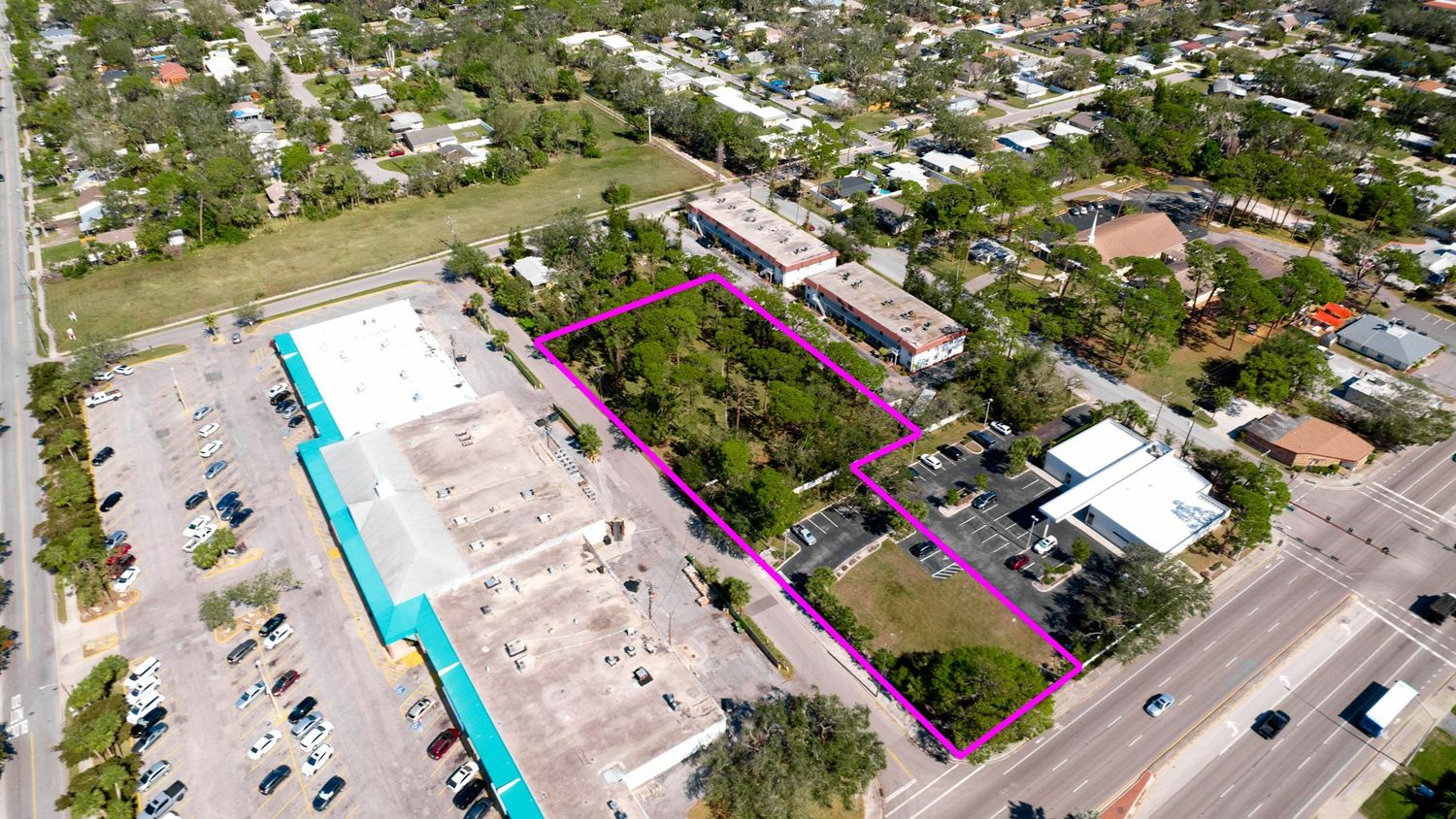 N Shade Avenue Sarasota FL 34237