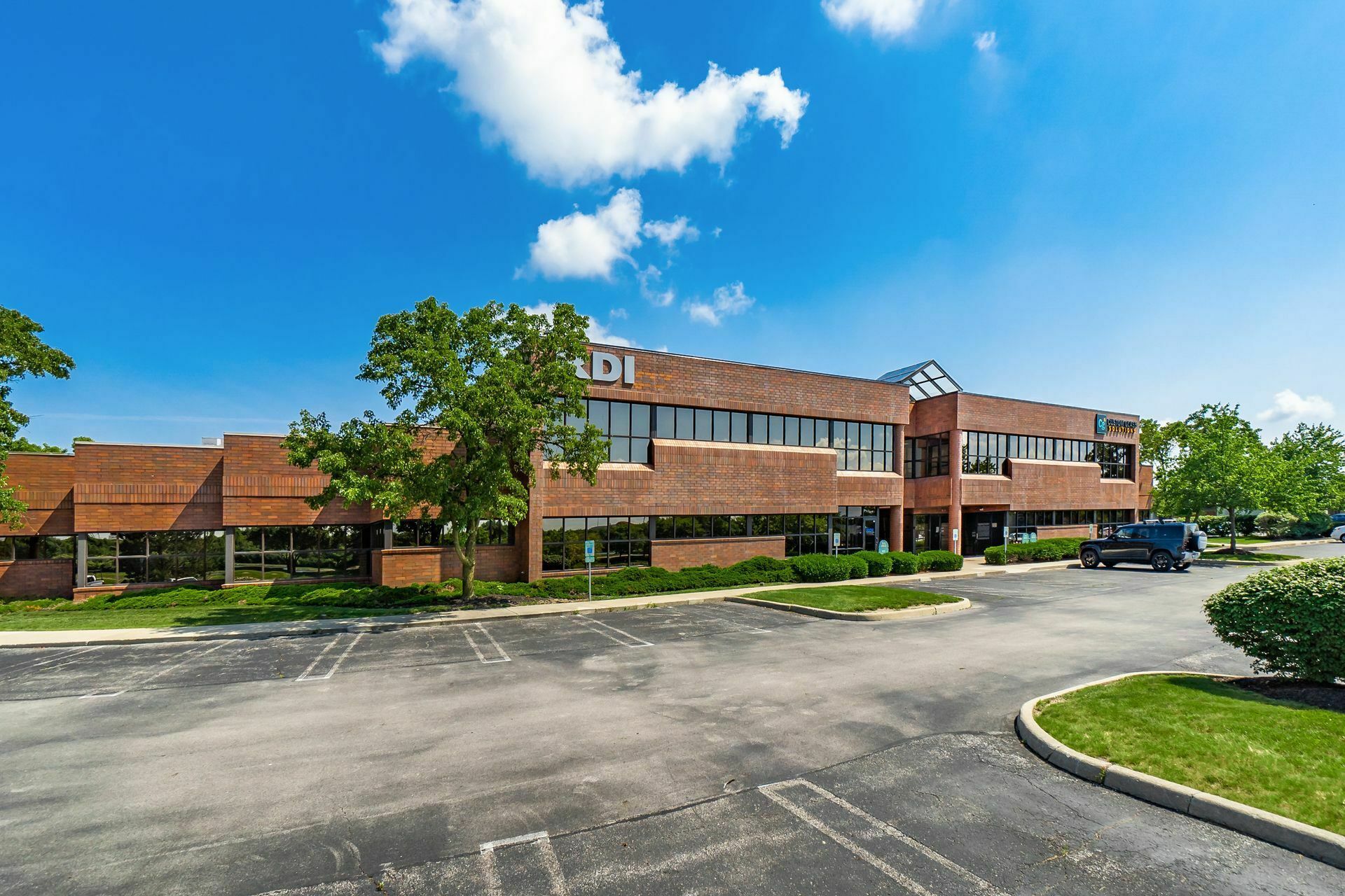 600 Lakeview Plaza Blvd, Worthington, OH 43085