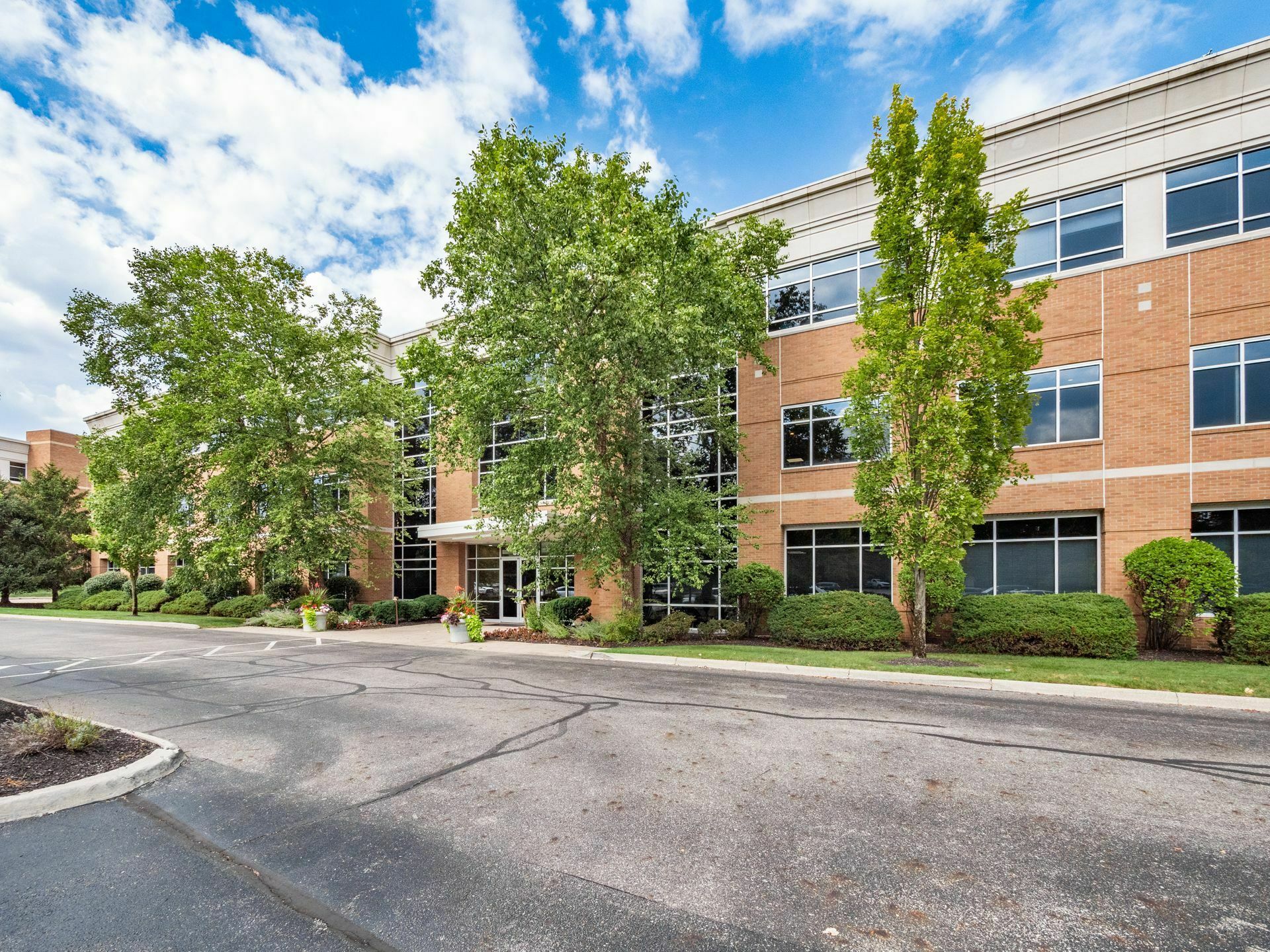 8740 Orion Pl, Columbus, OH 43240
